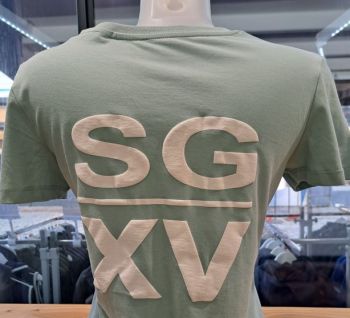 F / Tee shirt Classique Col V Gros logo dos vert clair