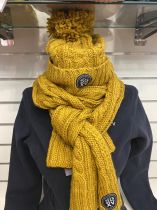 Echarpe torsadée acrylique