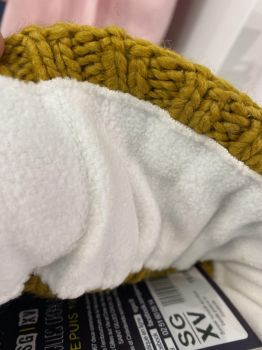 Bonnet torsad&eacute; acrylique bande polaire int.